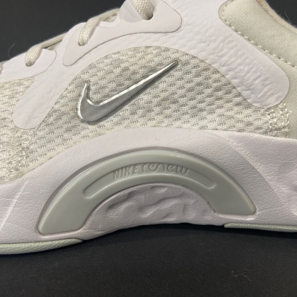 Nike Women’s Renew In-Season TR 11 DA1349-101 “White / Pure Platinum” Size 7.5 - Picture 1 of 8